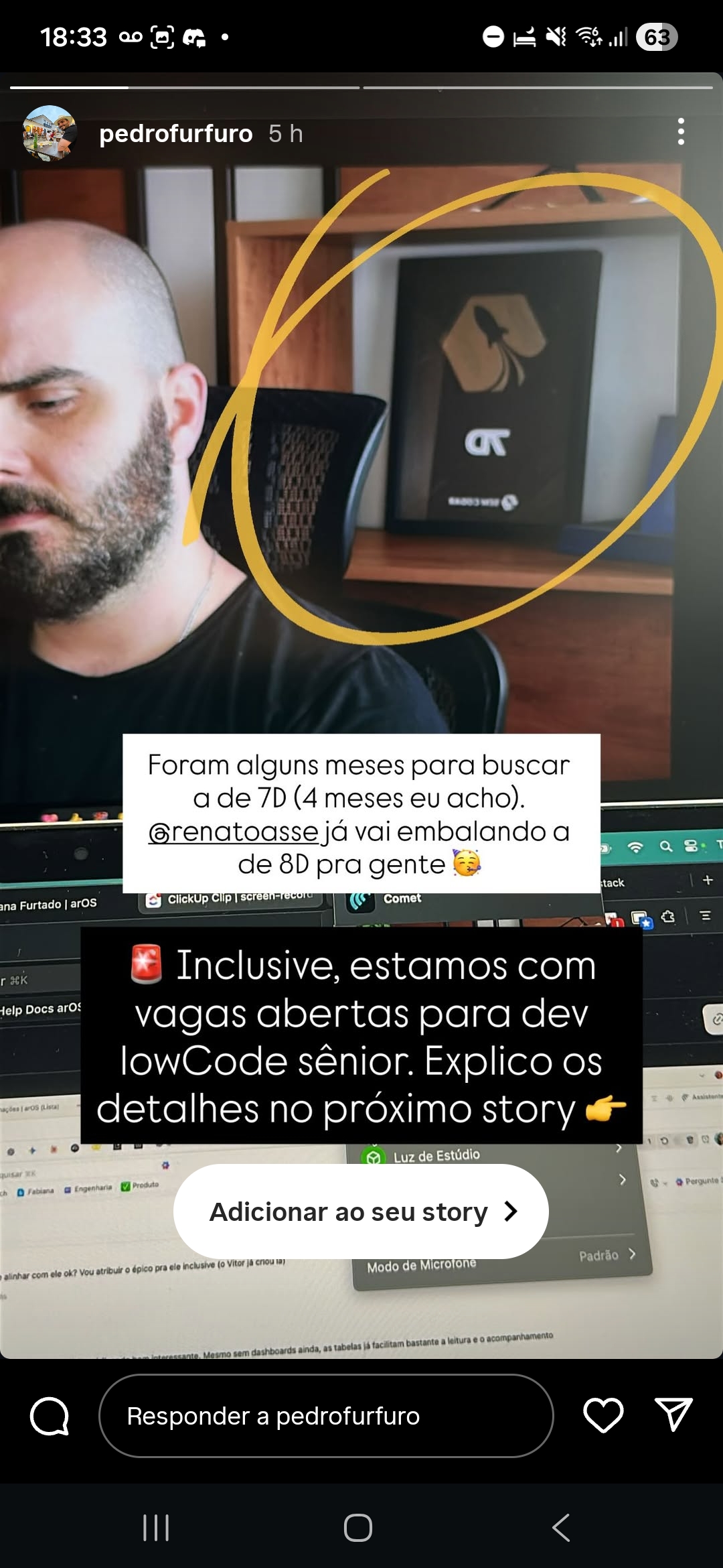 Placa comemorativa de aluno